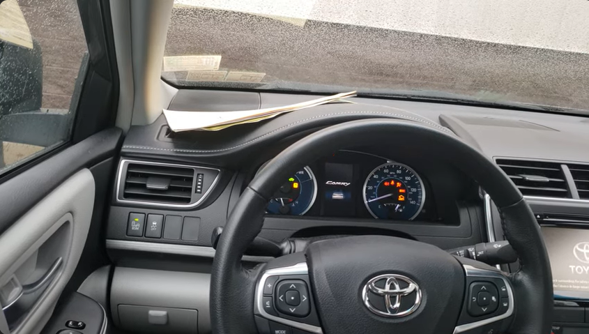 How to Check Oil Percentage in Toyota Camry 2017