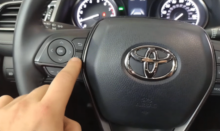 How to Check Oil Percentage in Toyota Camry 2020