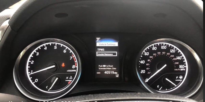 How to Check Oil Percentage in Toyota Camry 2021