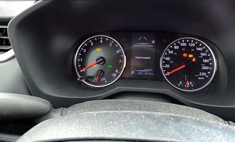 How to Check Oil Percentage in Toyota Rav4