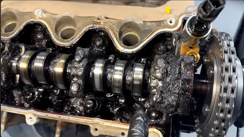 How to Clean Oil Sludge from Engine ?
