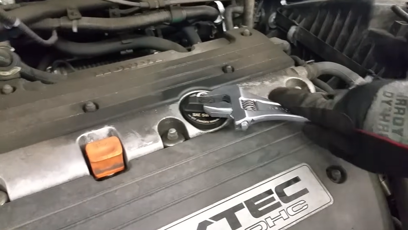 How to Get Oil Cap off