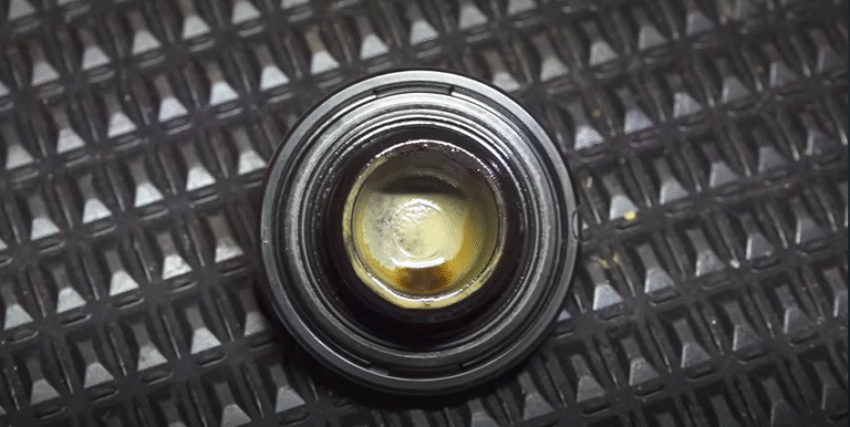 How to Remove Moisture from Engine Oil