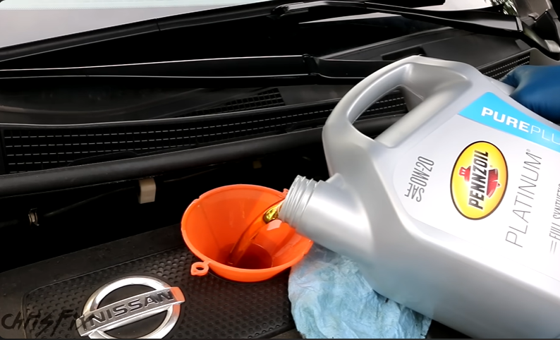 Is It Better to Change Oil Hot Or Cold?