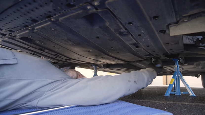 Do All Oil Change Places Report to Carfax