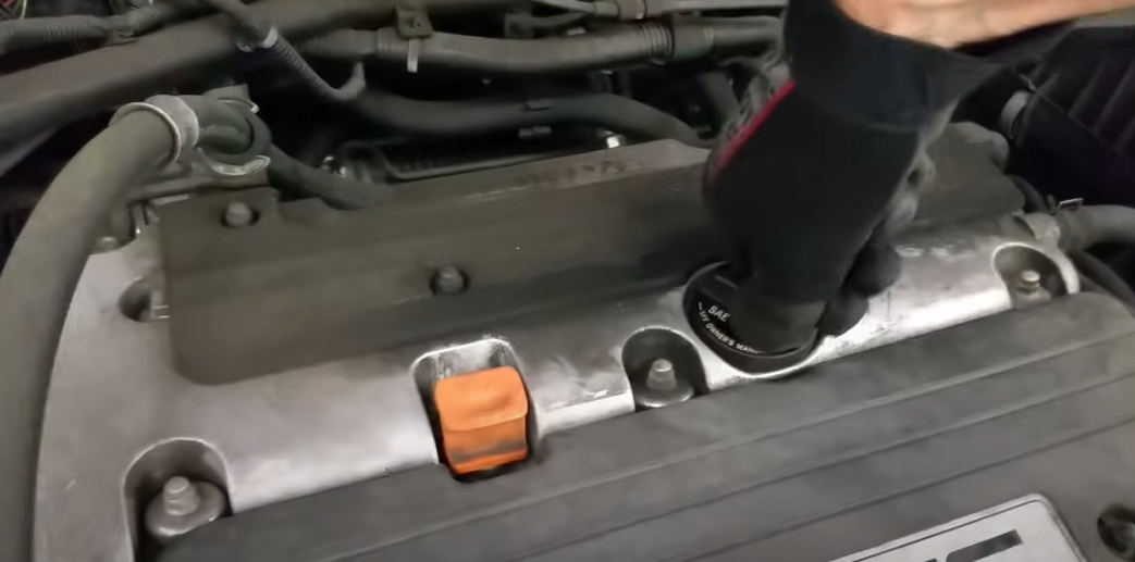How to Open Oil Cap