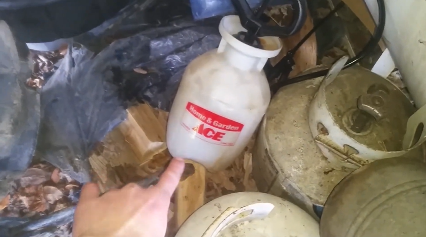 How to Spray Motor Oil