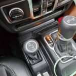 How to Switch from 2H to 4H Jeep Wrangler Automatic: Easy Guide