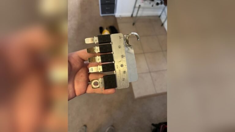 Should You Disconnect Battery When Changing Spark Plugs