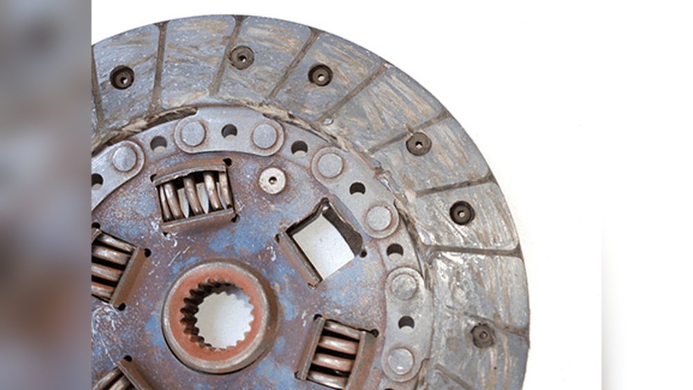 What Happens When Your Clutch Goes Out While Driving