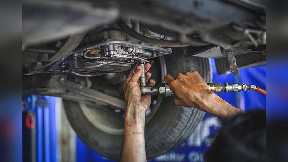 Why Does Manual Transmission Fluid Require Maintenance